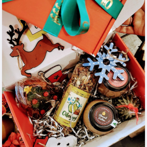 Cozy Christmas Hamper